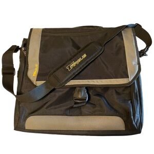 Targus Black w/Taupe Trim “City Gear” XL Messenger Bag w/Shoulder Strap